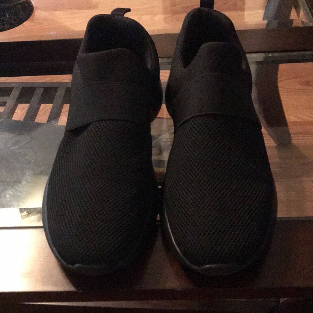 Walking shoe